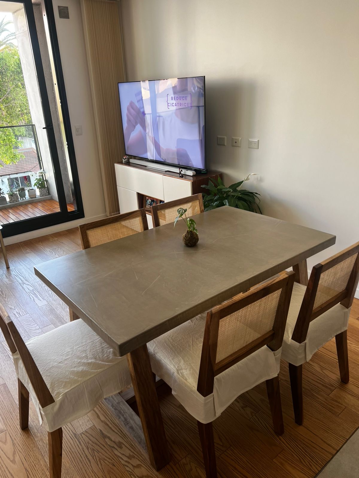 JUEGO DE COMEDOR VERIA - Imagen 1